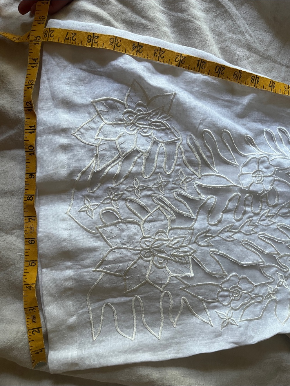 Chasing Unicorns βοΈ White Linen Cutwork Embroidery Wide Leg Trousers sz XS/Small - Picture 14 of 16